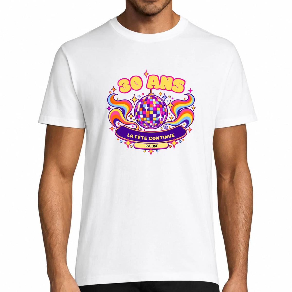 T-shirt homme blanc anniversaire personnalisé avec boule disco et prénom - La Fête Continue