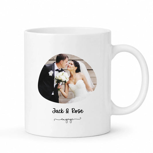 Mug blanc fiançailles personnalisé avec photo de couple et prénoms